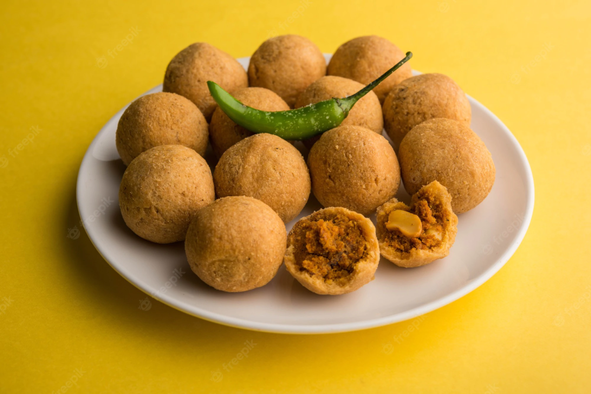 Top 10 Famous Foods in Gujarat to Know About