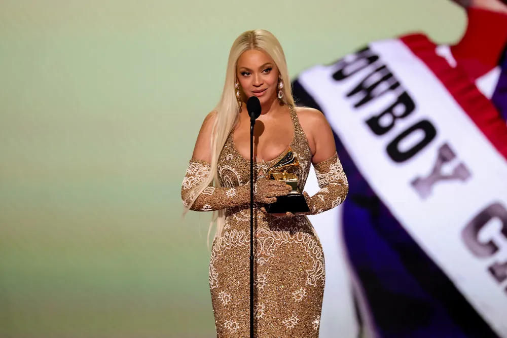 Beyoncé just won the Grammy for Best Country Album ( Grammy Video )